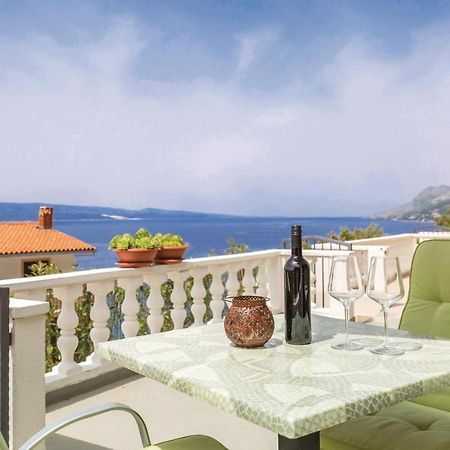 Lovely Apartment In Brela With House Sea View מראה חיצוני תמונה