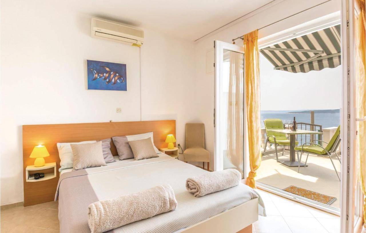 Lovely Apartment In Brela With House Sea View מראה חיצוני תמונה